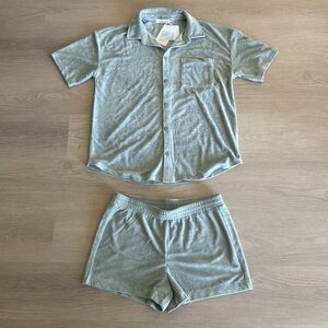 Brand New with Tags Barefoot Dreams Cozyterry Pajama Set Size Medium Green Color